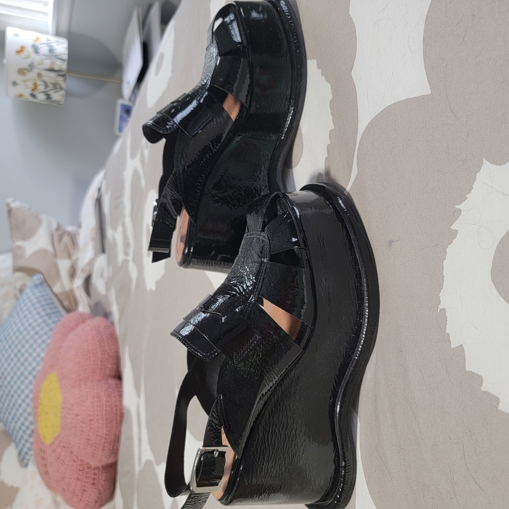 Elegant Black Platform Shoes